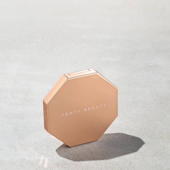 Fenty Beauty Sun Stalk'r Instant Warmth Bronzer - Private Island - Picture 3 of 8